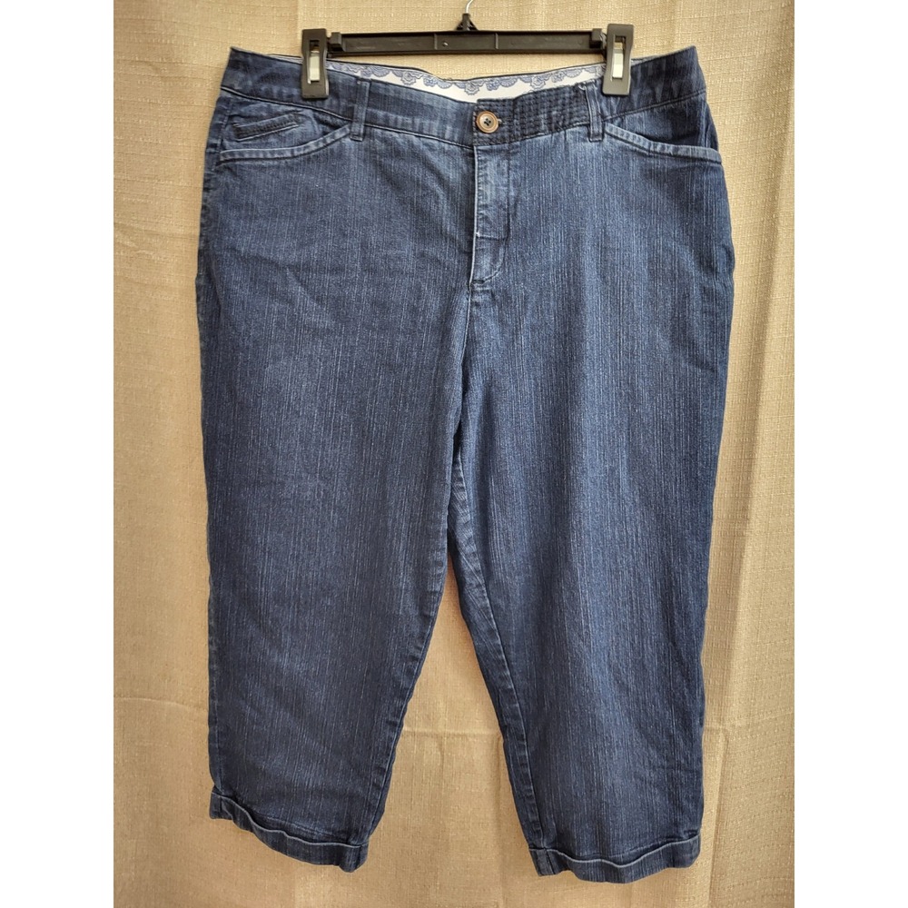 Intro Love The Fit Womens Size 12 Dark Wash Stretch Denim Capri Jeans Casual